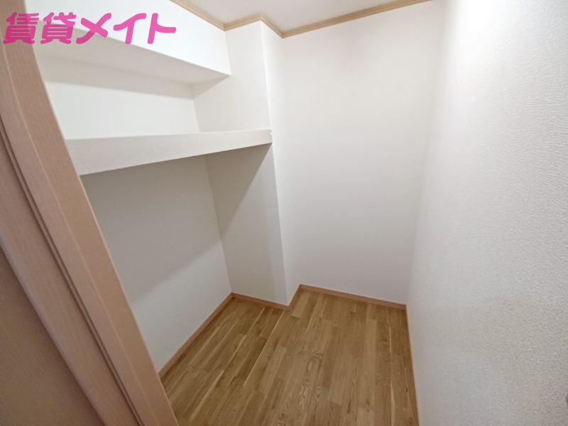 収納　写真は他の部屋の写真を代用しております。