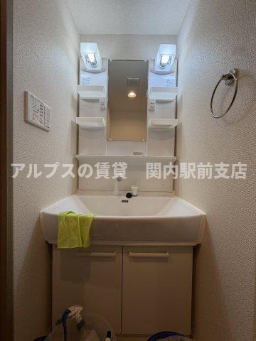 洗面設備　原状回復工事中