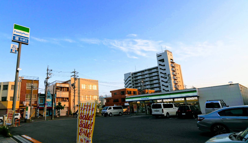 コンビニ　ファミリーマート 笠寺駅前店（コンビニ）まで251m