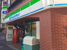 コンビニ　ファミリーマート 六本木東店（コンビニ）まで198m