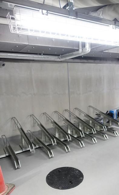駐車場　駐輪場