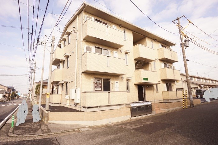 建物外観　大和ハウス施工3階建てアパート