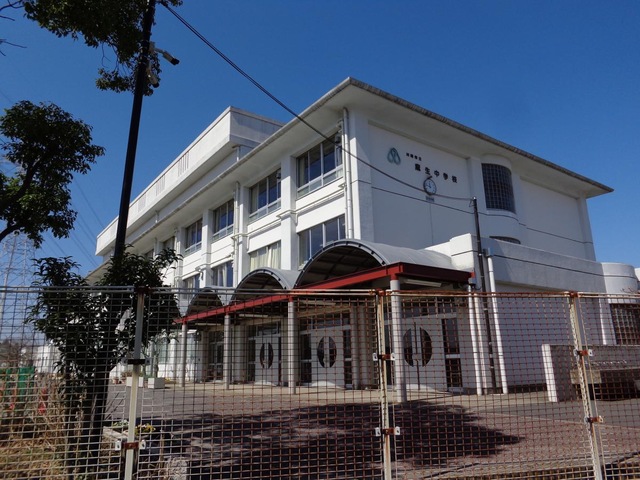 中学校　川崎市立麻生中学校（中学校）まで502m