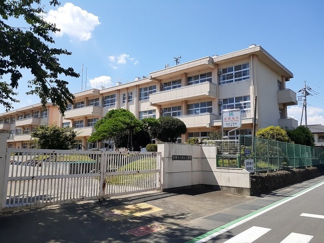小学校　前橋市立総社小学校（小学校）まで919m