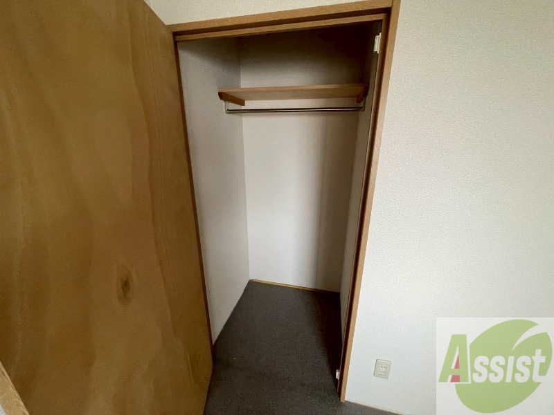 収納　寝室の収納です。部屋がすっきり片付きます。
