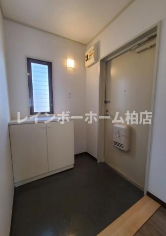 玄関　収納もある玄関です