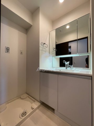 洗面設備　同マンション別部屋　参考写真