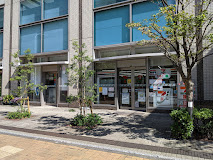 コンビニ　セブンイレブン 中央区新川1丁目店（コンビニ）まで304m