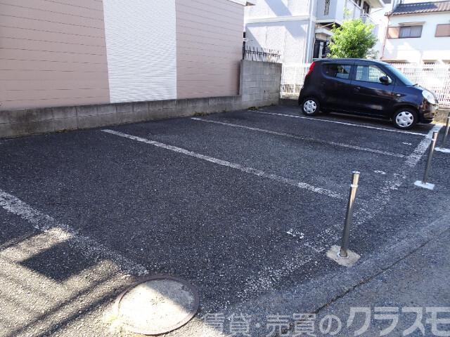 駐車場　敷地内駐車場