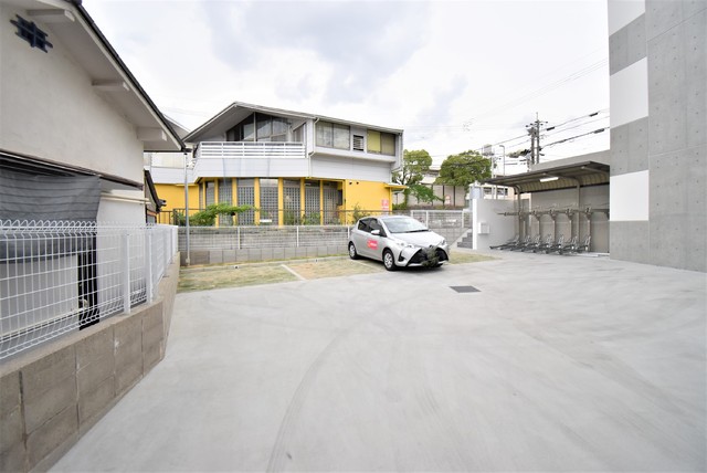 駐車場　駐車場