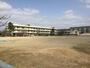 小学校　松が丘小学校（小学校）まで732m