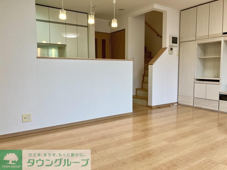 上連雀戸建の居間写真