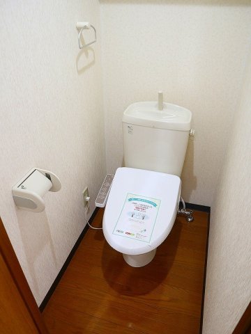 トイレ　キレイな個室空間です