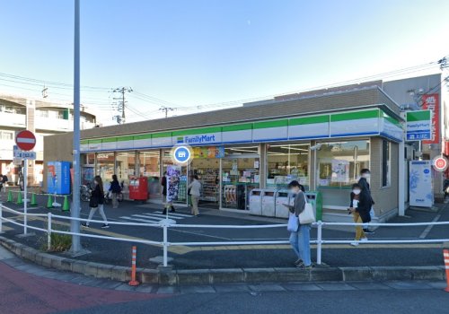 コンビニ　ファミリーマート 東船橋駅南口店（コンビニ）まで427m