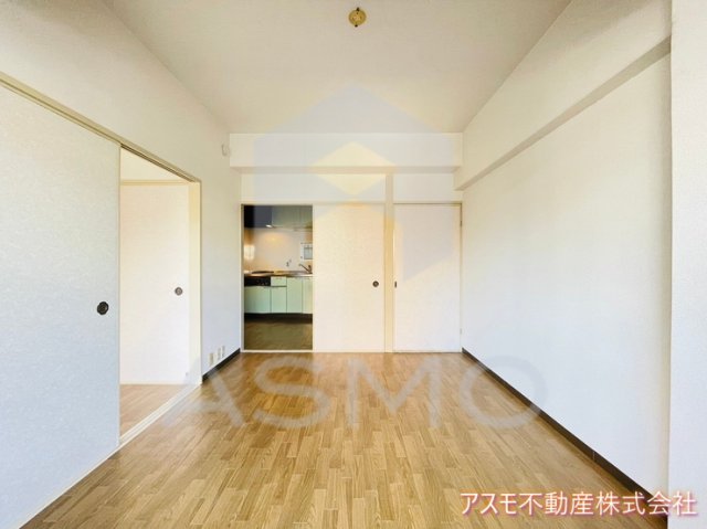居室・リビング　同マンション別部屋　参考写真