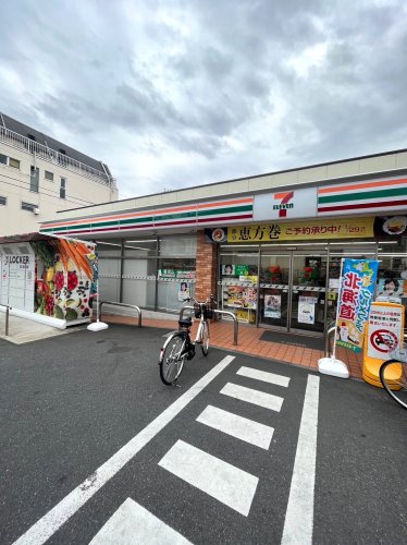 コンビニ　セブンイレブン 荒川南千住3丁目店（コンビニ）まで633m