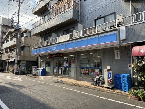 コンビニ　ローソン 東六郷二丁目店（コンビニ）まで400m