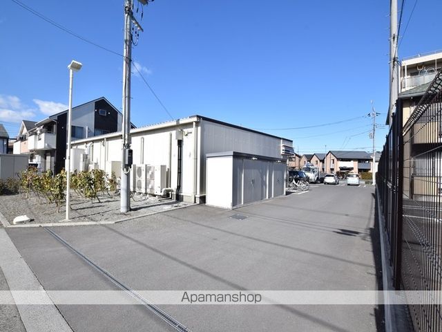 コンビニ　セブンイレブン（コンビニ）まで237m