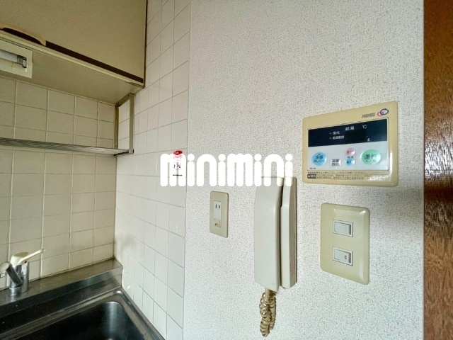 セキュリティ　インターホン、給湯パネルです
