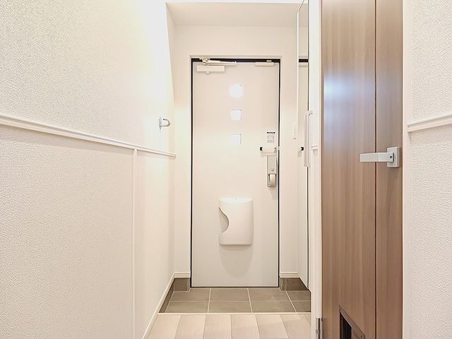 西武新宿線 東村山駅 徒歩10分 2階建 築1年の玄関写真
