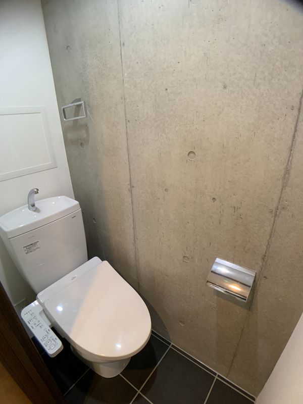京王線 代田橋駅 徒歩10分 4階建 築3年のトイレ写真