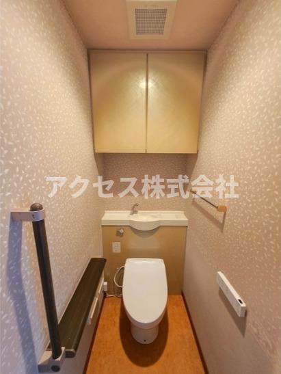 ＪＲ中央線 東中野駅 徒歩7分 3階建 築26年のトイレ写真