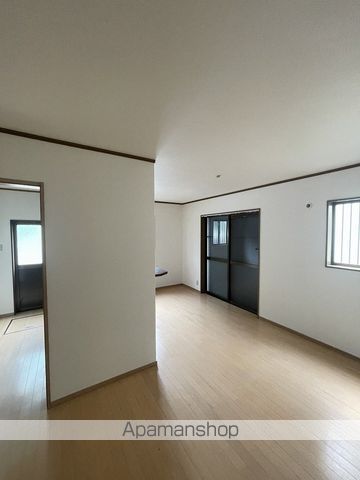 南海本線 箱作駅 徒歩20分 2階建 築30年の居間写真