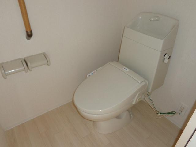 トイレ　清潔感のあるトイレです