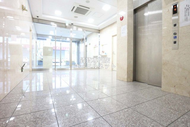 地下鉄御堂筋線 江坂駅 徒歩7分 14階建 築16年の外観写真