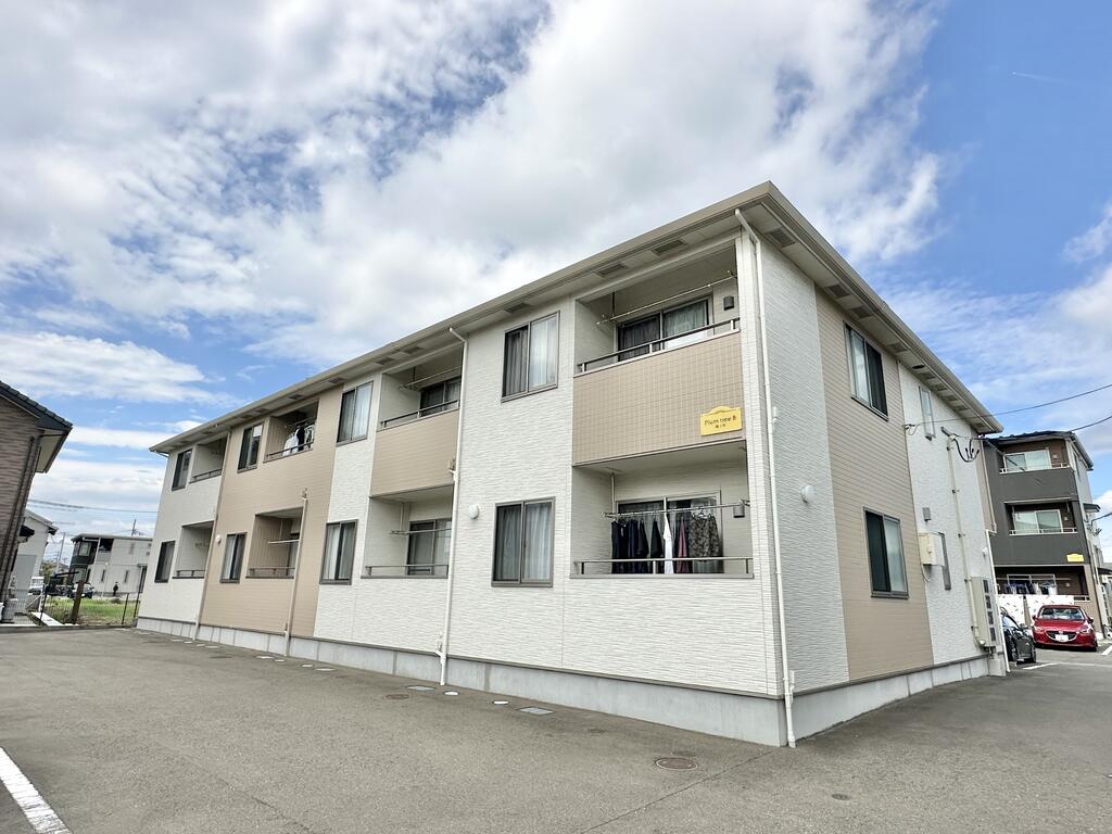プラムツリー B棟の外観写真