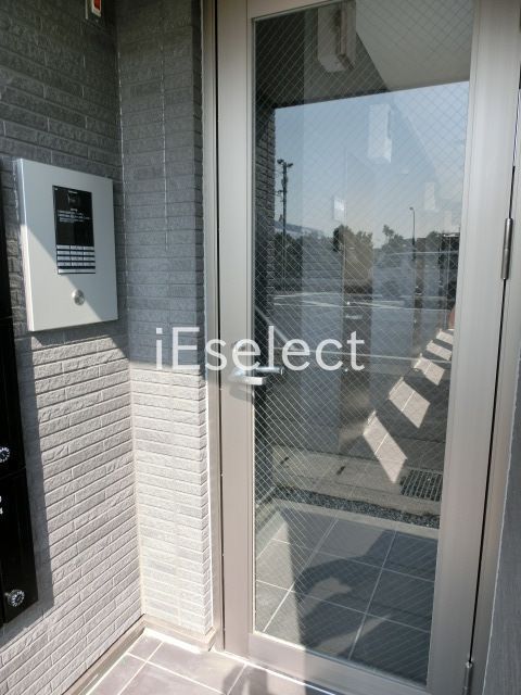 セキュリティ　エントランスはオートロック対応。