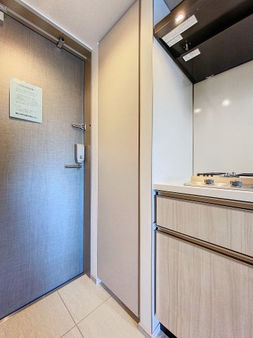 みなとみらい線 元町・中華街駅 徒歩7分 12階建 築3年の玄関写真