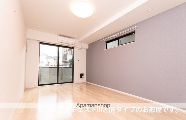 コンドミニアム イーストの居間写真