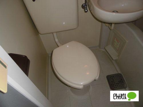 ＪＲ山陽本線 明石駅 徒歩7分 10階建 築37年のトイレ写真