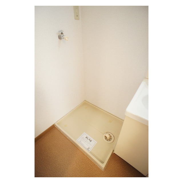 その他設備　防水板付きの洗濯機置き場