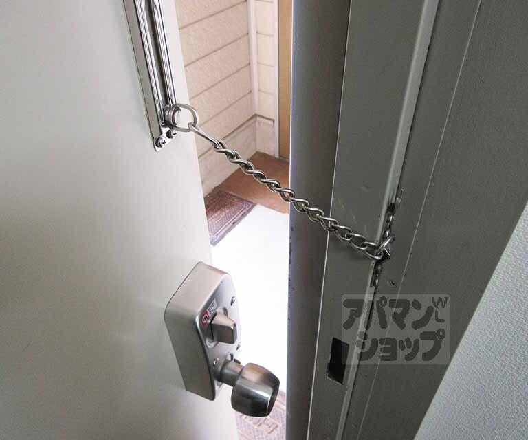 玄関　ドアチェーンです
