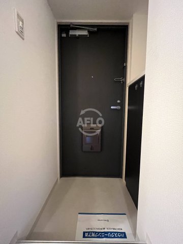 玄関　SWISS難波西　玄関