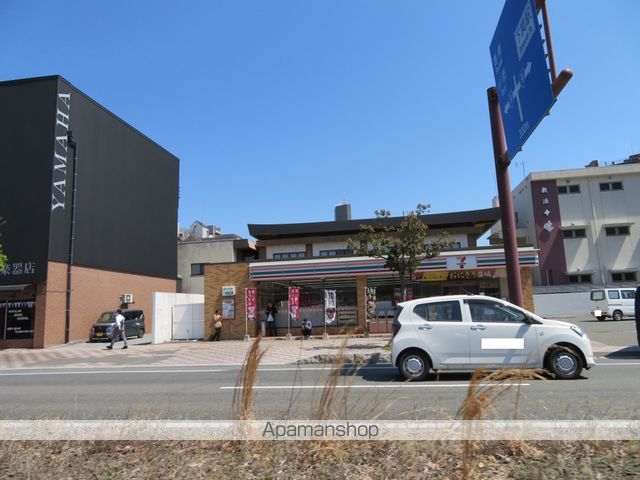 コンビニ　セブン－イレブン下関市役所前店（コンビニ）まで690m