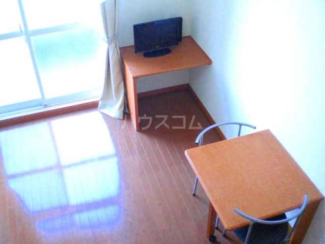レオパレス錦の居間写真