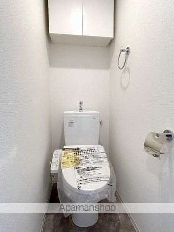 地下鉄御堂筋線 なんば駅 徒歩12分 11階建 築3年のトイレ写真