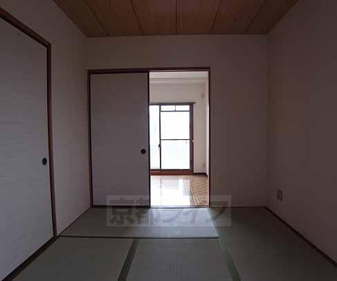 FOREST KITAGENの居間写真