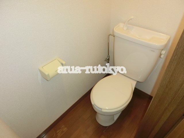 ＪＲ中央線 吉祥寺駅 徒歩18分 2階建 築30年のトイレ写真
