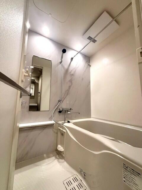 バス・シャワールーム　※写真は同タイプ住戸です。
