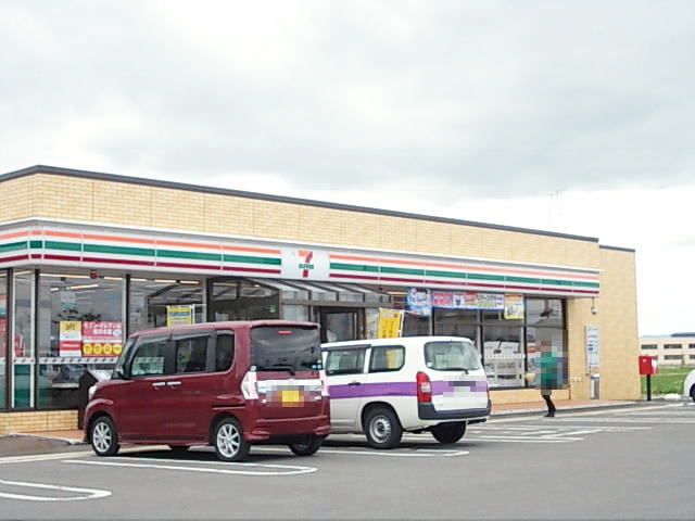 コンビニ　セブンイレブン　横手八幡店（コンビニ）まで750m