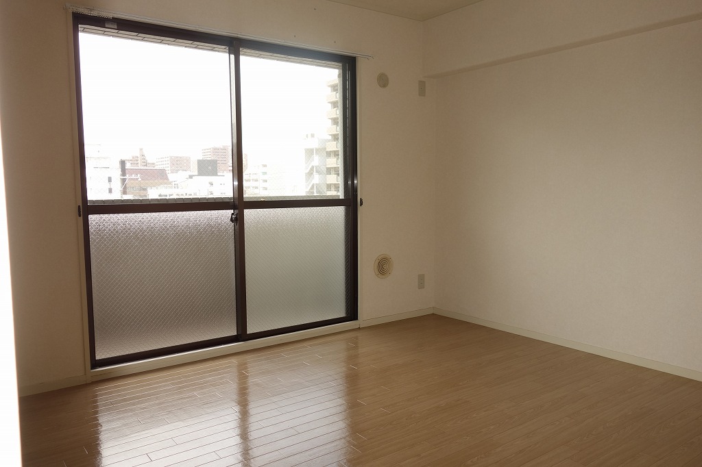 居室・リビング　洋室8帖♪子供部屋に最適なお部屋ですね♪
