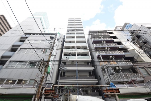 エントランス　フォーリアライズ本町レクス　エントランス