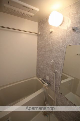 地下鉄御堂筋線 なんば駅 徒歩6分 15階建 築13年の風呂写真