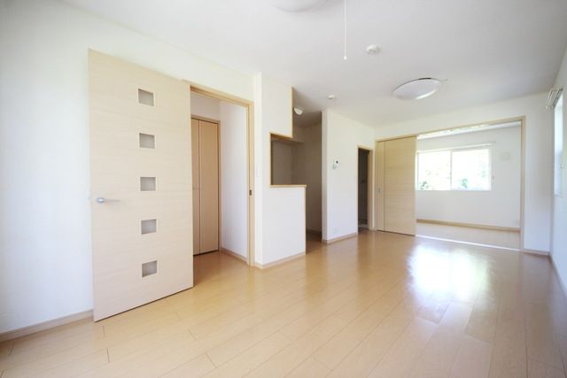 居室・リビング　★広々とした11.3帖のＬＤＫです★