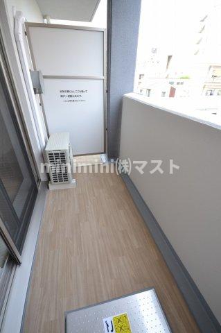 エスカーサ大阪WEST九条駅前の内装写真