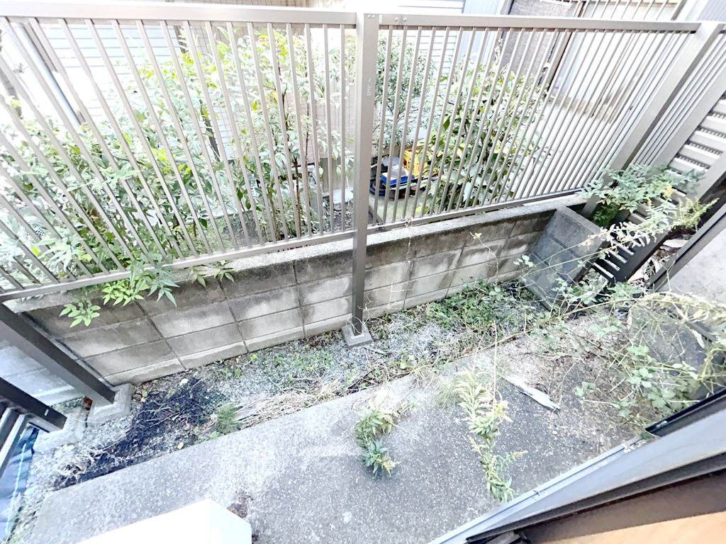バルコニー　庭